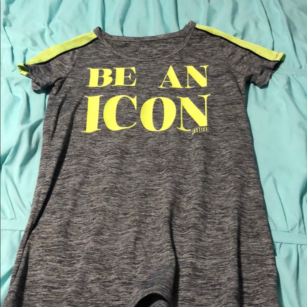 short sleeve shirt